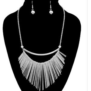 CHANTELLE SILVER NECKLACE SET *NWT*